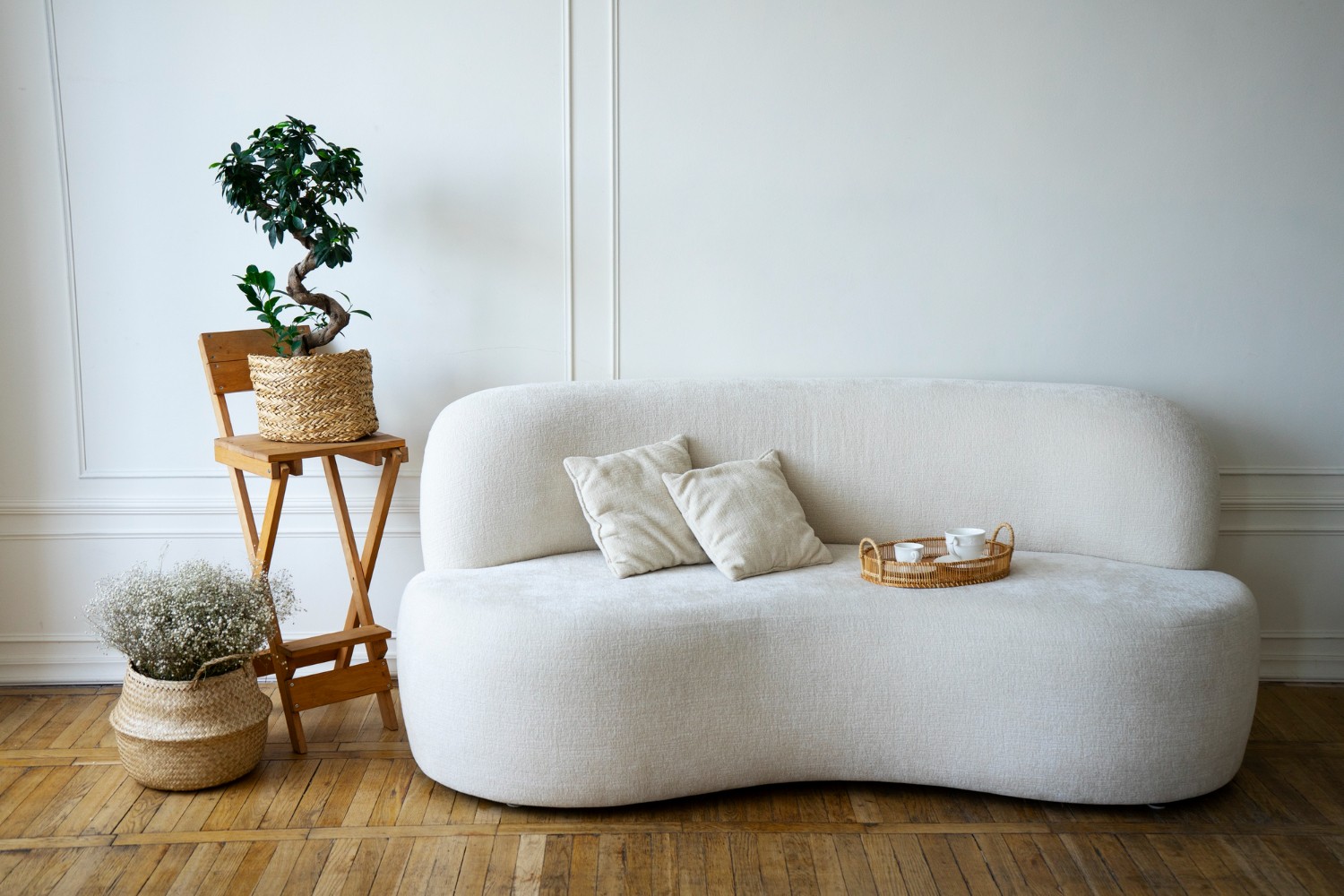 Sofa lub narożnik dla seniora – jaki mebel wybrać?